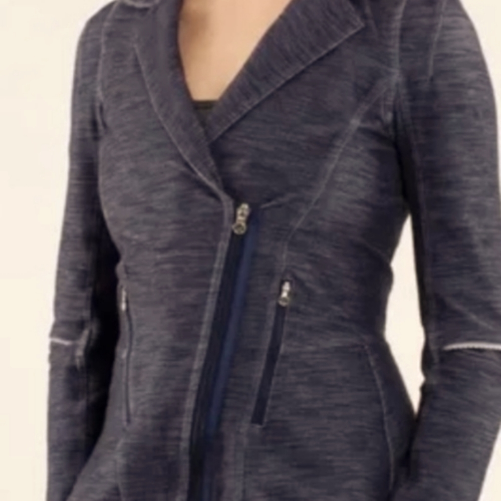 Lululemon Ride on Jacket Size 6 Deep Indigo color